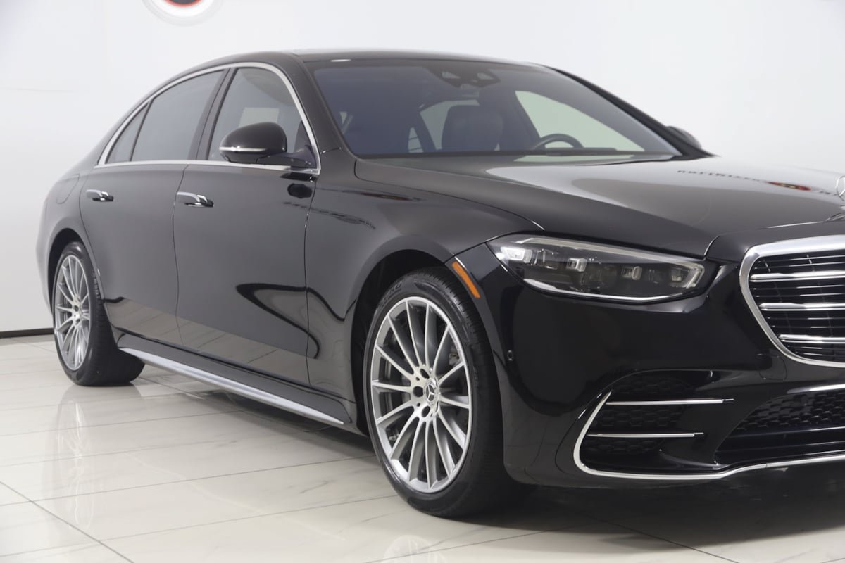 Used 2022 Mercedes-Benz S 500 4MATIC w/ AMG Line Package image 44