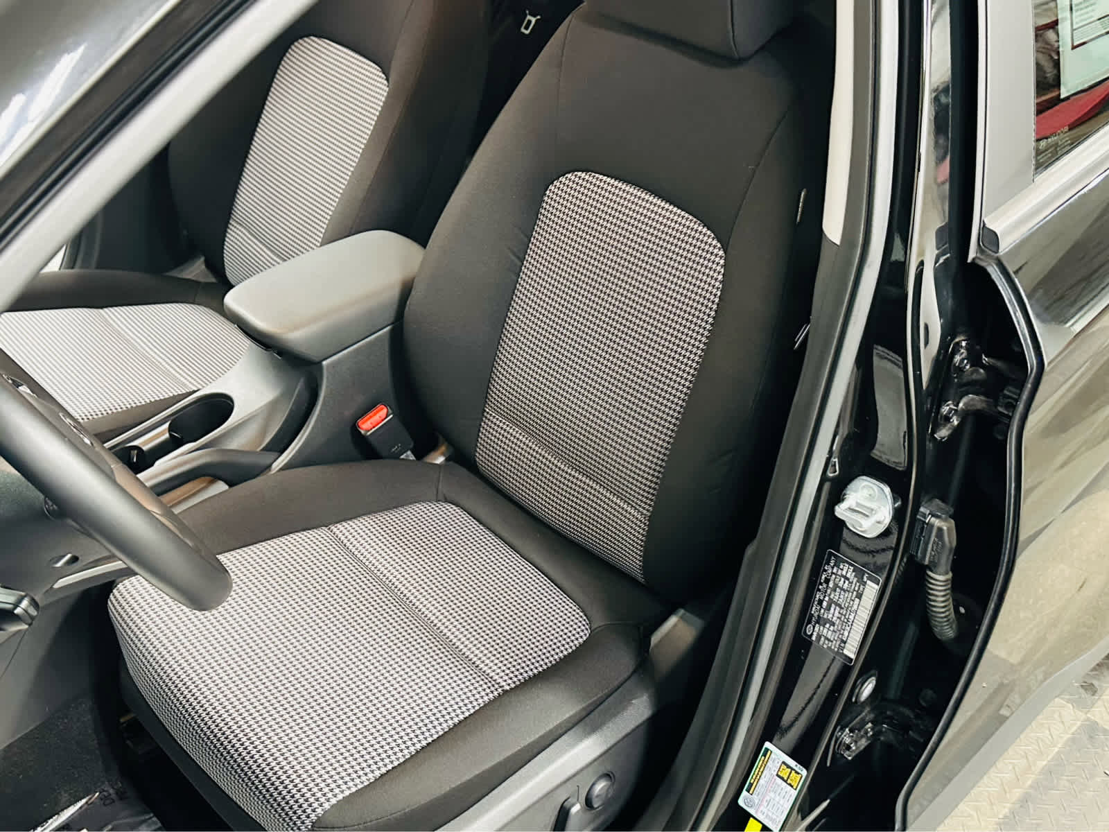 Used 2021 Hyundai Kona SEL Plus AWD/4WD image 23