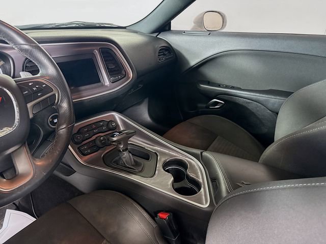Used 2019 Dodge Challenger R/T RWD image 11