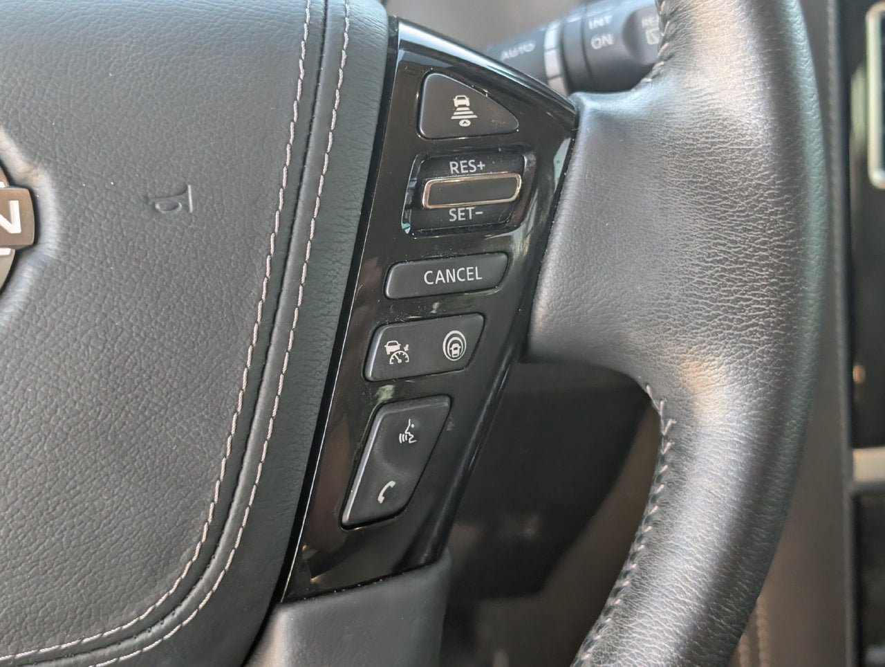 Used 2022 Nissan Armada Platinum w/ Captain's Chairs Package RWD image 23