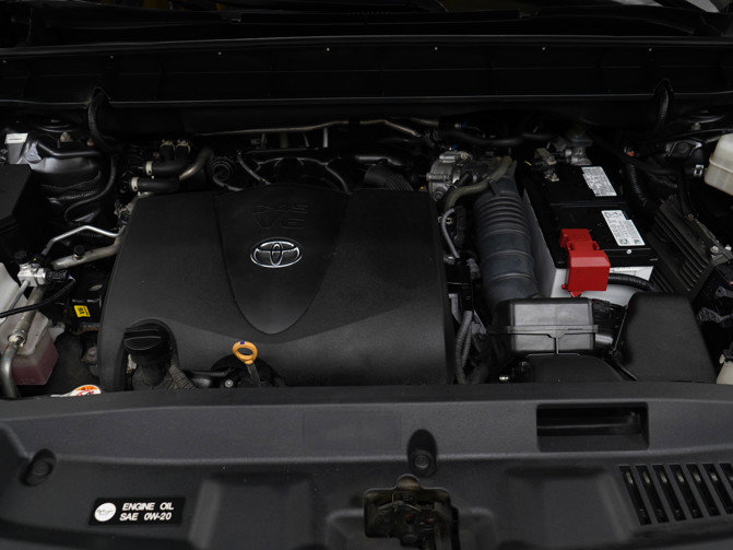 Used 2022 Toyota Highlander LE image 29