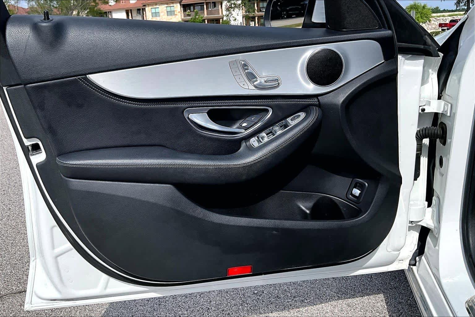 Used 2015 Mercedes-Benz C 300 Sedan image 22
