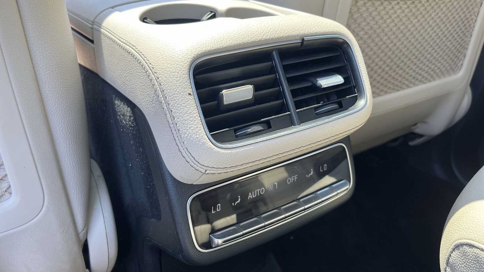 Used 2022 Mercedes-Benz GLS 450 4MATIC image 36