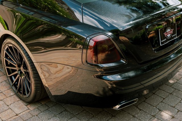 Used 2014 Rolls-Royce Wraith image 34