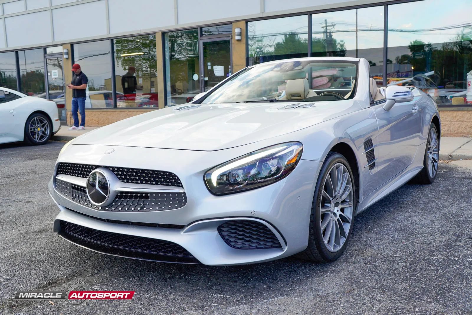 Used 2017 Mercedes-Benz SL 550 image 3