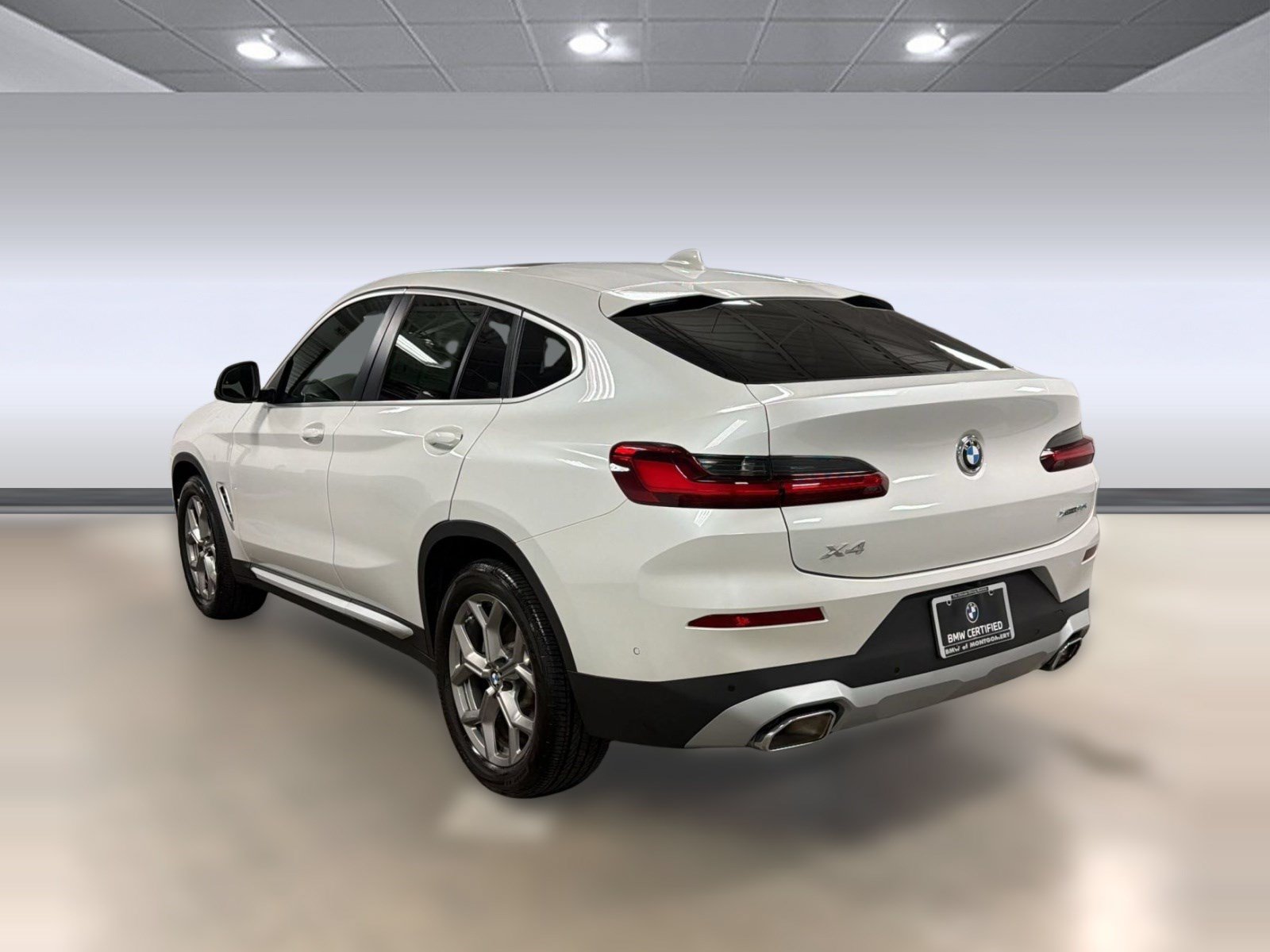 Certified 2025 BMW X4 xDrive30i AWD/4WD image 3