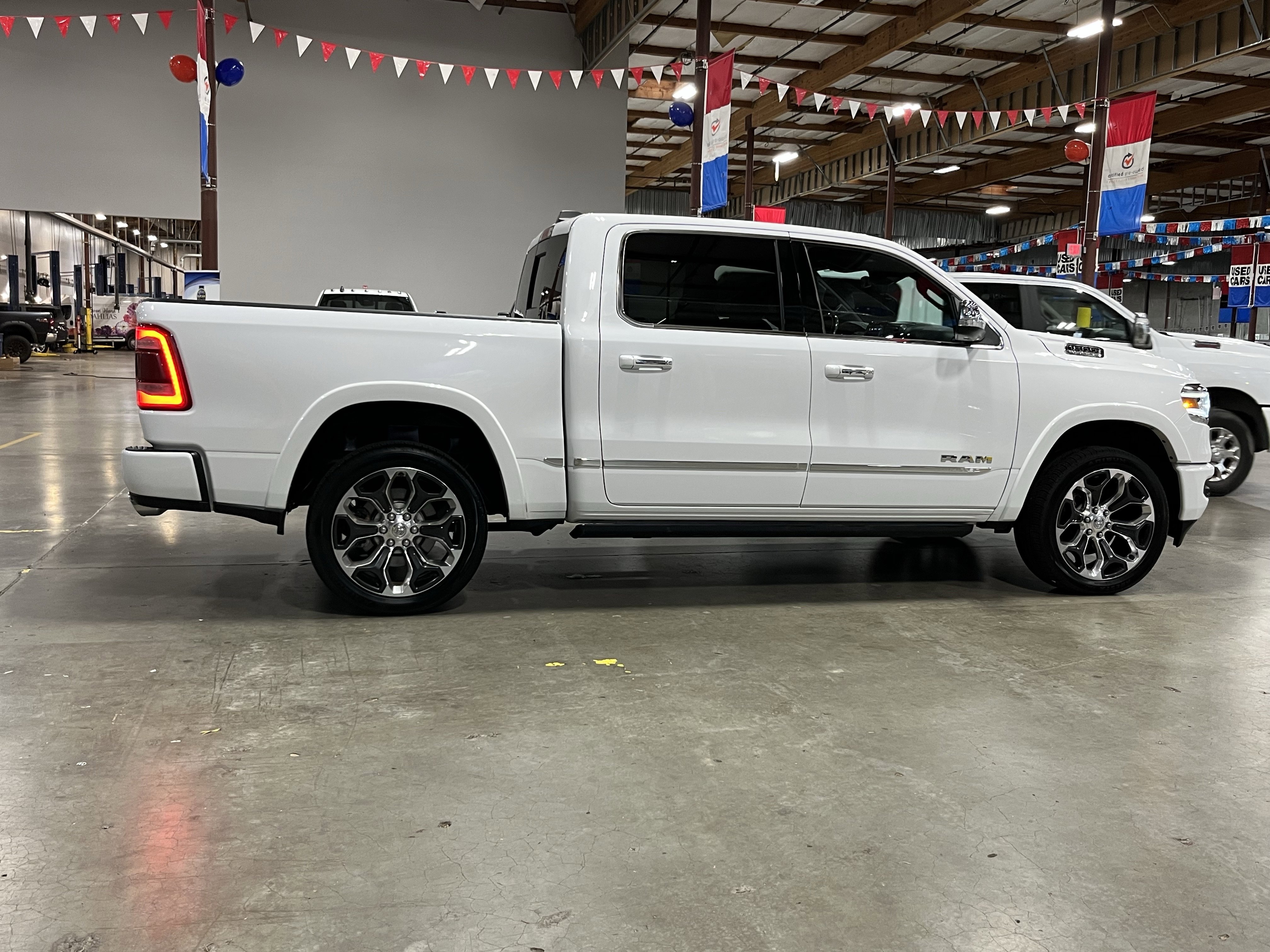 Used 2022 RAM 1500 Limited w/ Body-Colour Bumper Group image 6