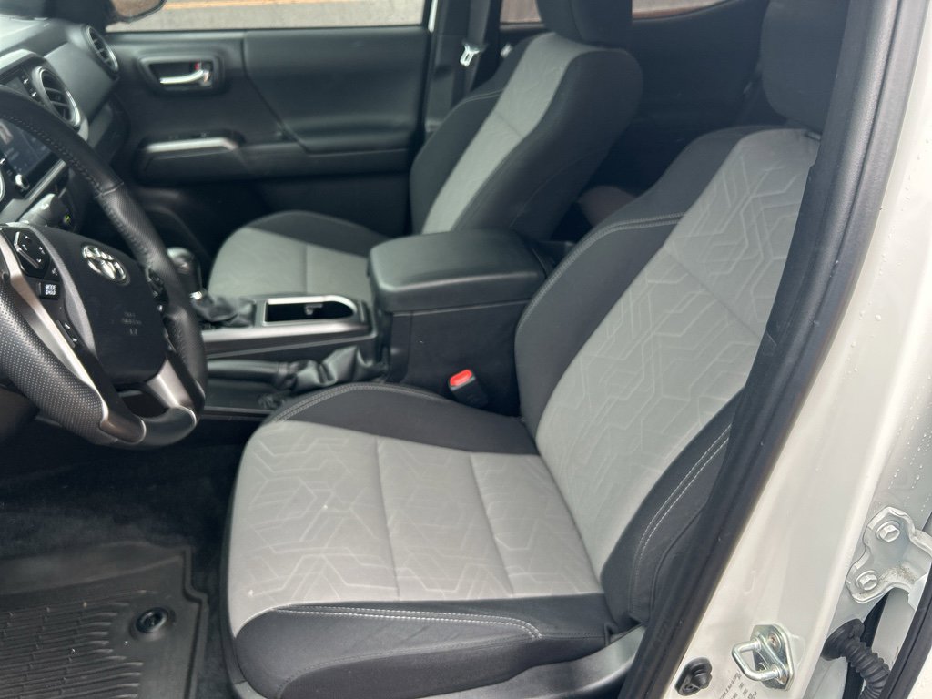 Used 2023 Toyota Tacoma TRD Off-Road image 15