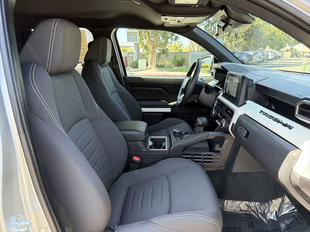 Used 2024 Toyota Tacoma TRD Off-Road AWD/4WD image 33