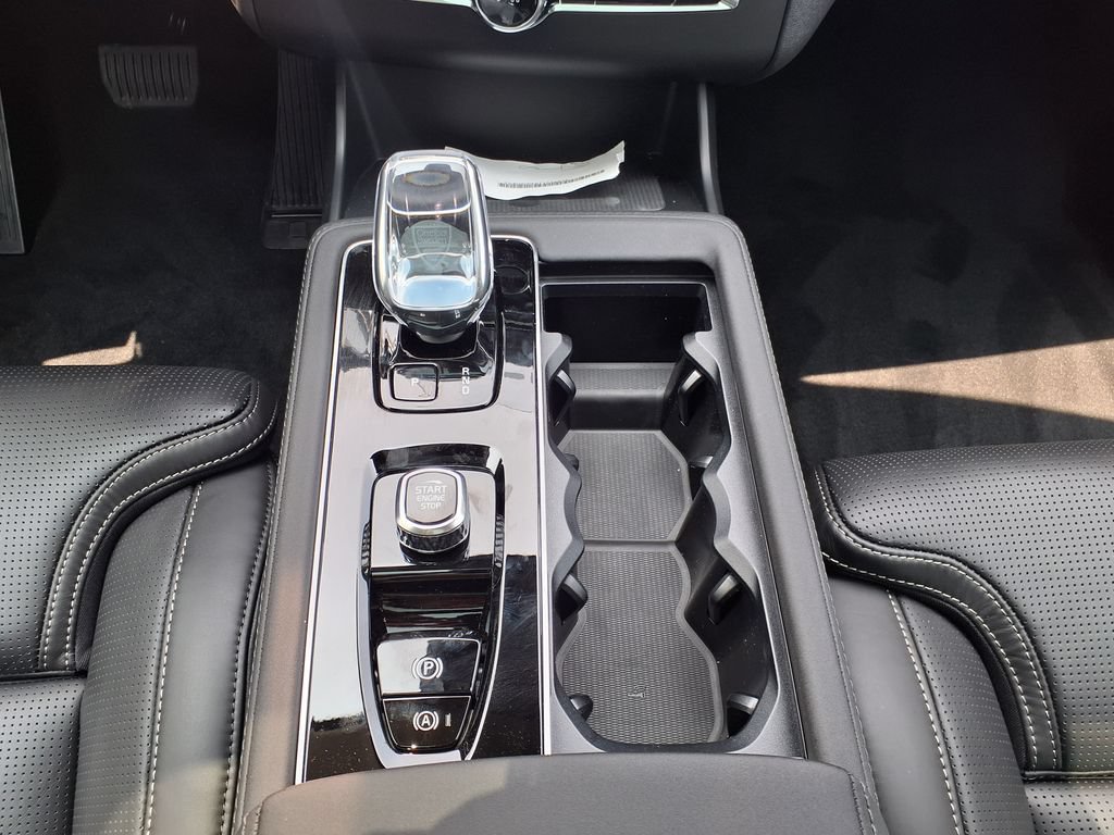 New 2026 Volvo XC90 T8 Ultra w/ Protection Package Premier AWD/4WD image 28