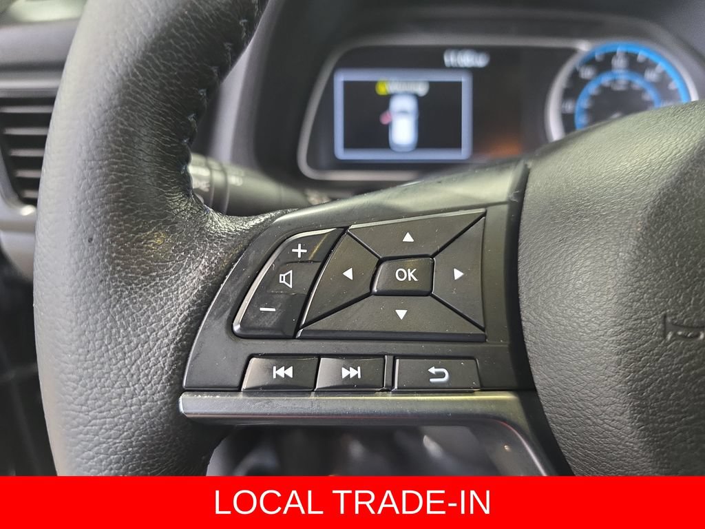 Used 2022 Nissan Leaf SV w/ SV Technology Package FWD image 17
