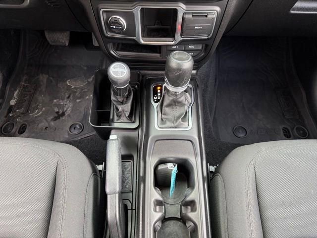 Used 2023 Jeep Wrangler Sport image 19