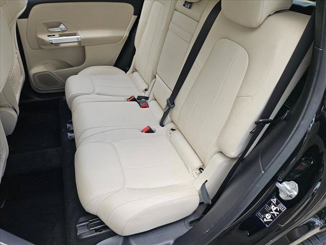 Used 2022 Mercedes-Benz GLB 250 image 17