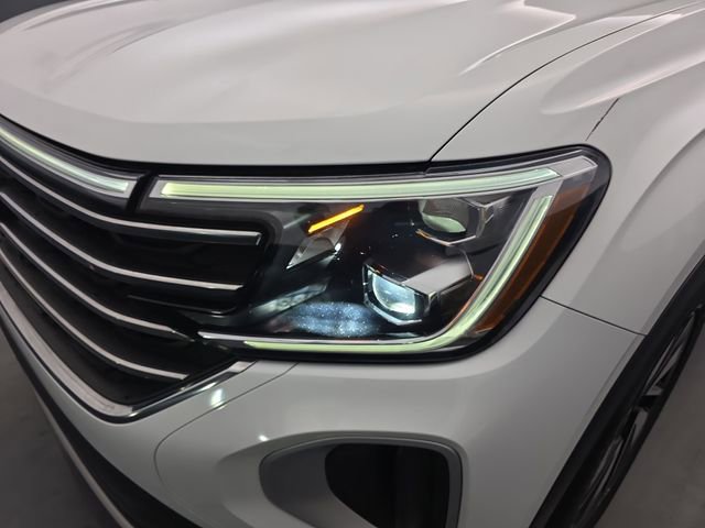 Used 2024 Volkswagen Atlas SE image 14