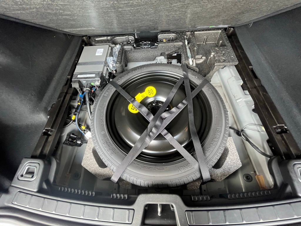 Used 2024 Volvo XC60 B5 Core image 27