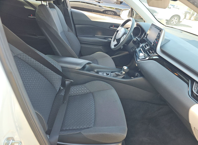 Used 2021 Toyota C-HR LE FWD image 8