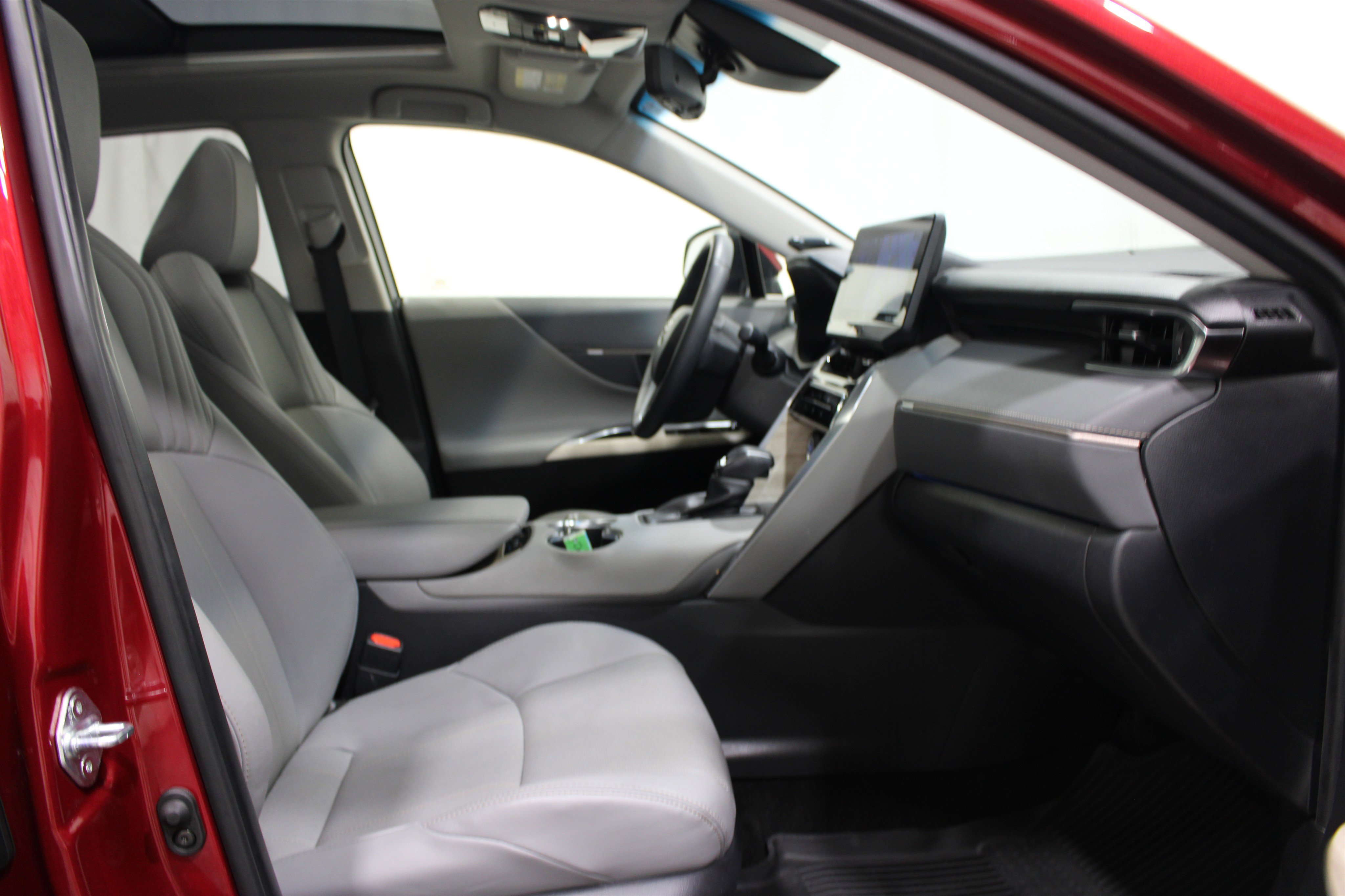 Used 2021 Toyota Venza Limited AWD/4WD image 27