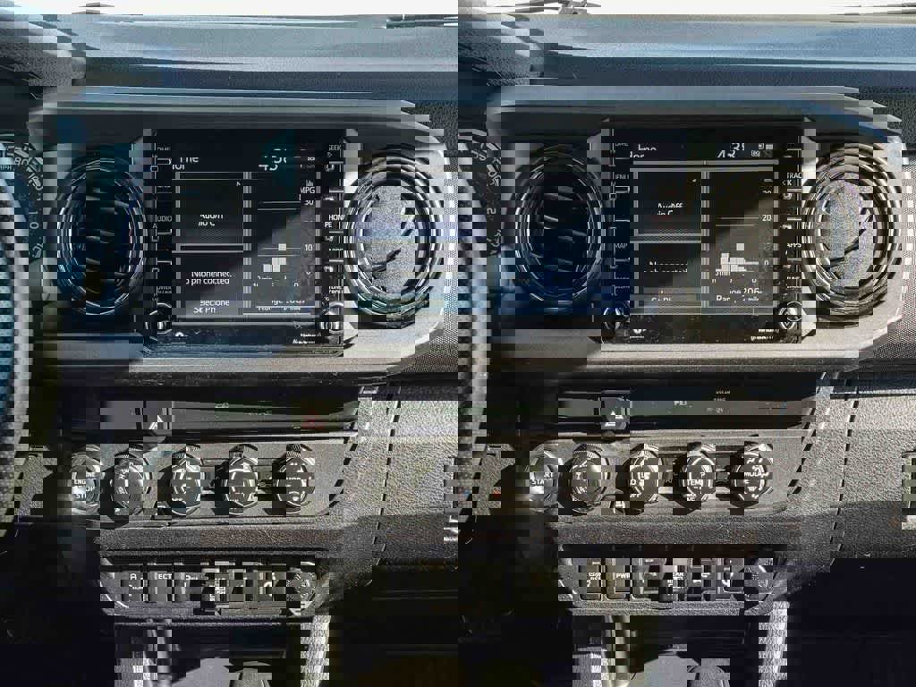 Used 2020 Toyota Tacoma TRD Off-Road w/ Technology Package image 12