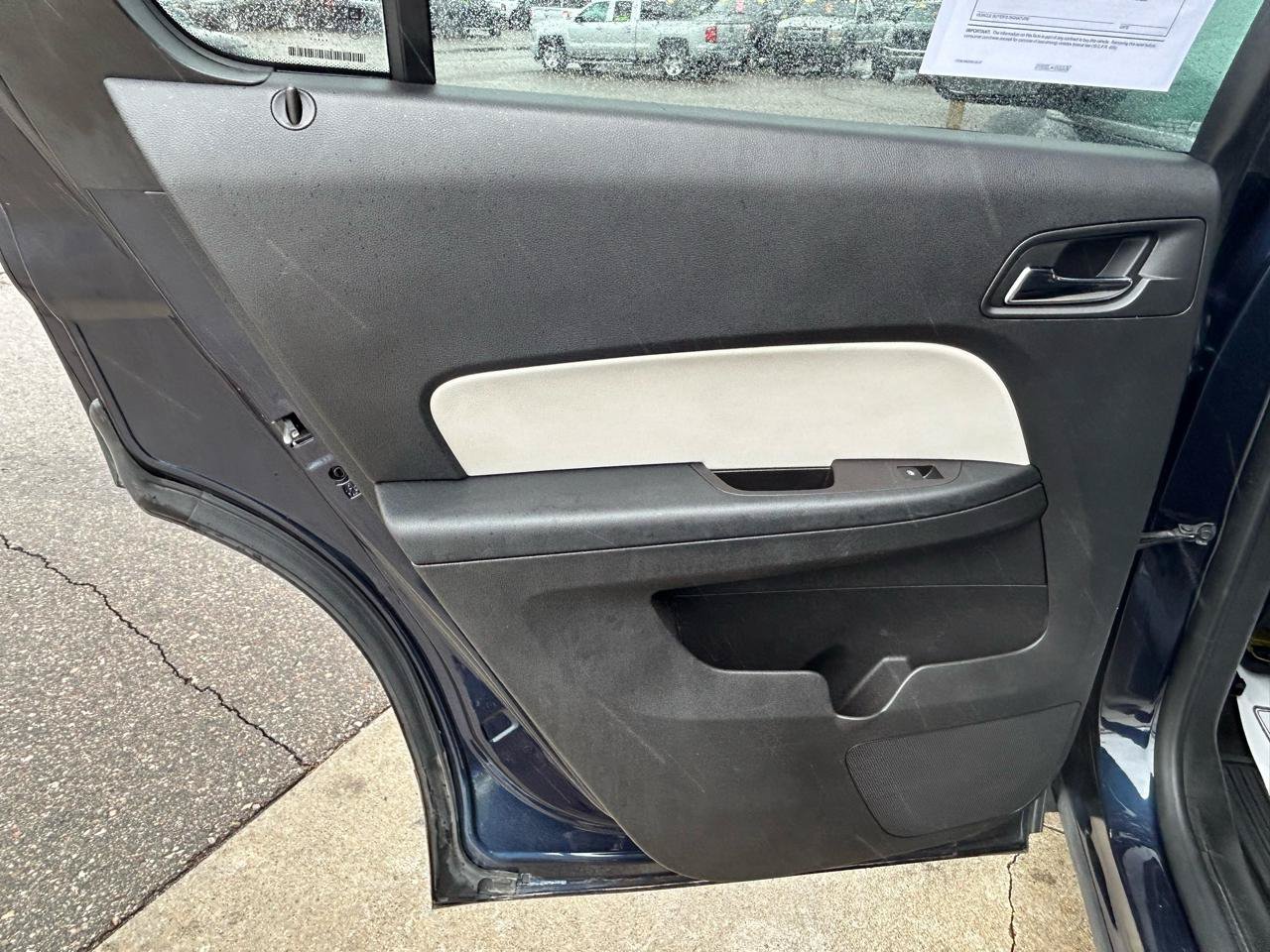 Used 2016 Chevrolet Equinox LT FWD image 13