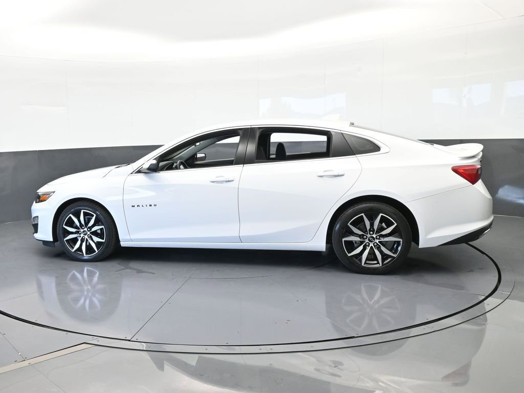 Used 2023 Chevrolet Malibu RS image 3