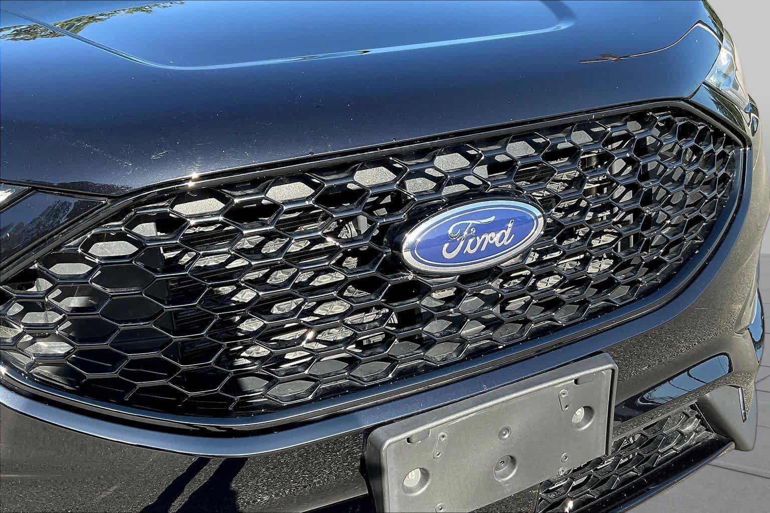 Used 2022 Ford Edge ST-Line w/ Class II Trailer Tow Package AWD/4WD image 59