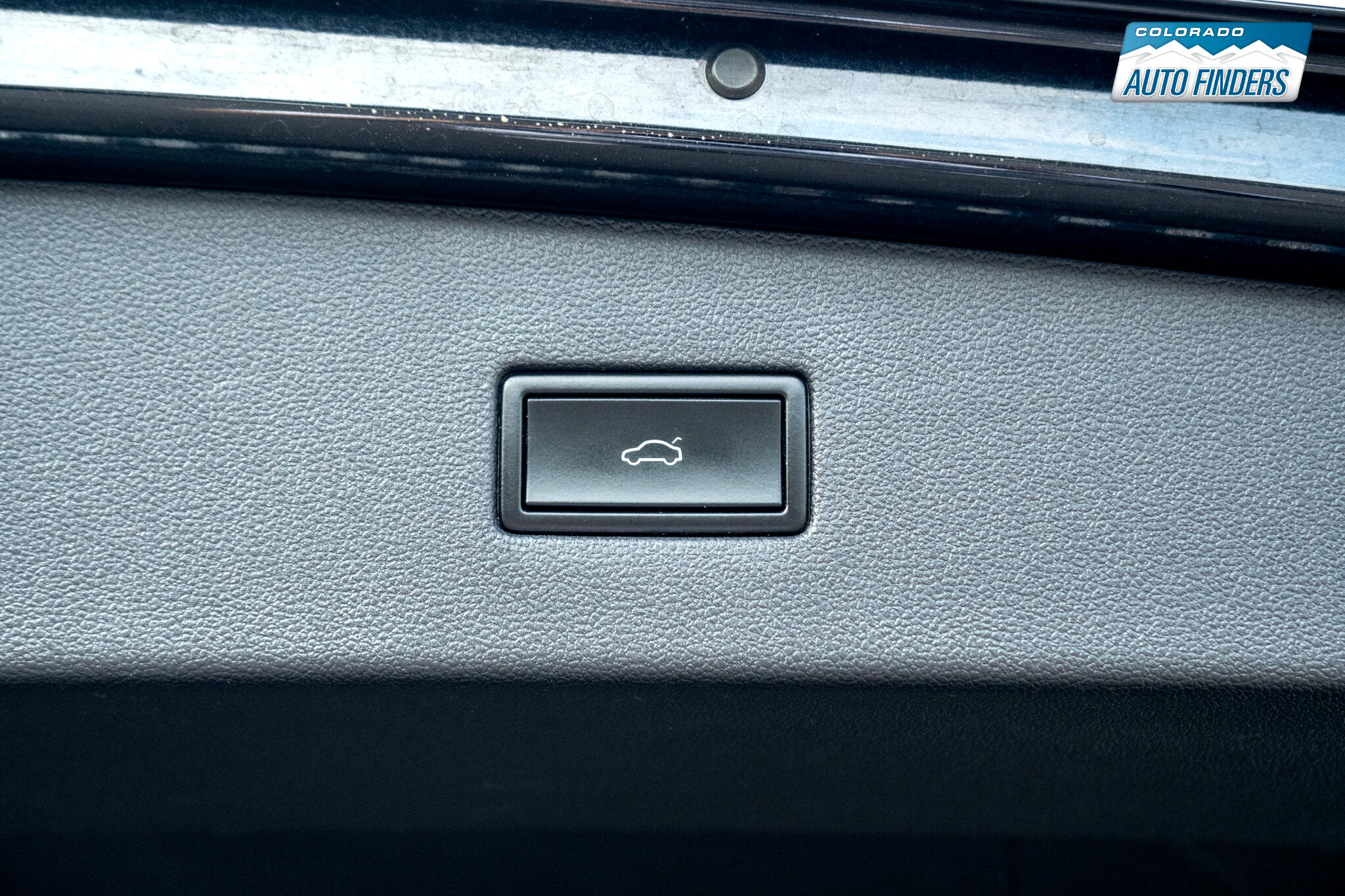 Used 2020 Volkswagen Tiguan SEL Premium R-Line image 27