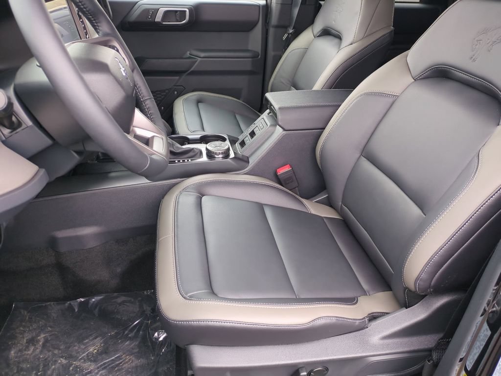 New 2026 Ford Bronco Outer Banks w/ Sasquatch Package AWD/4WD image 16