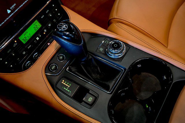 Used 2018 Maserati GranTurismo Convertible image 34