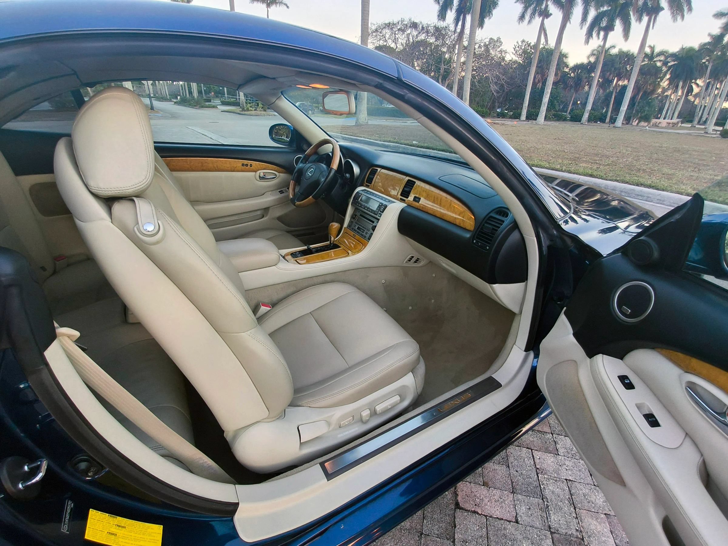 Used 2004 Lexus SC 430 Convertible RWD image 44