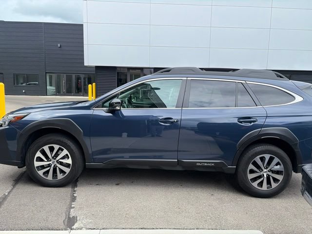 Used 2024 Subaru Outback Premium AWD/4WD image 7