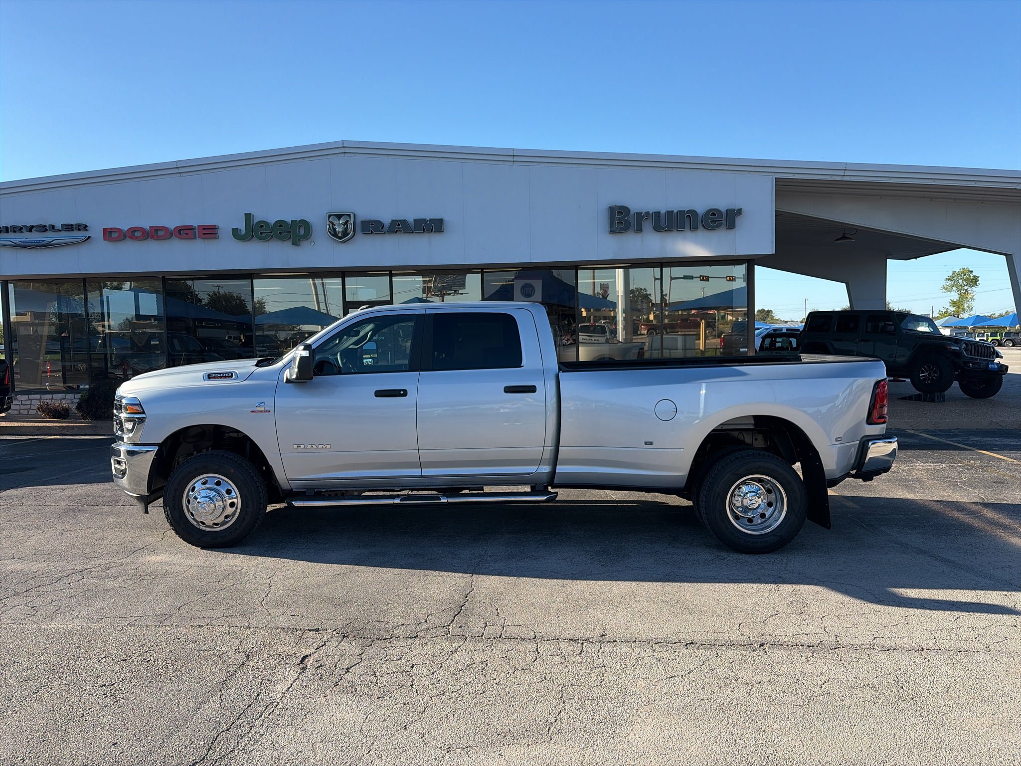 New 2027 RAM 3500 Lone Star AWD/4WD image 8