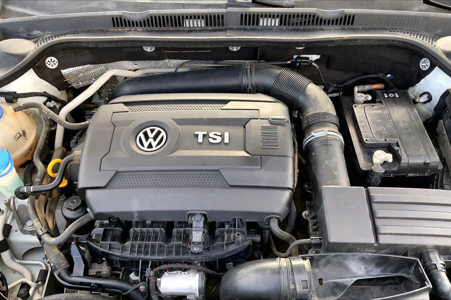 Used 2015 Volkswagen Jetta SE FWD image 30