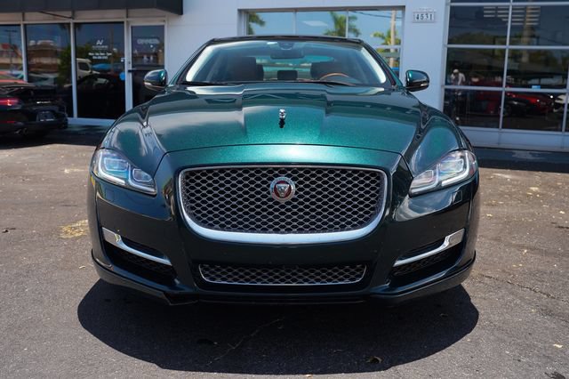 Used 2016 Jaguar XJ R-Sport RWD image 21