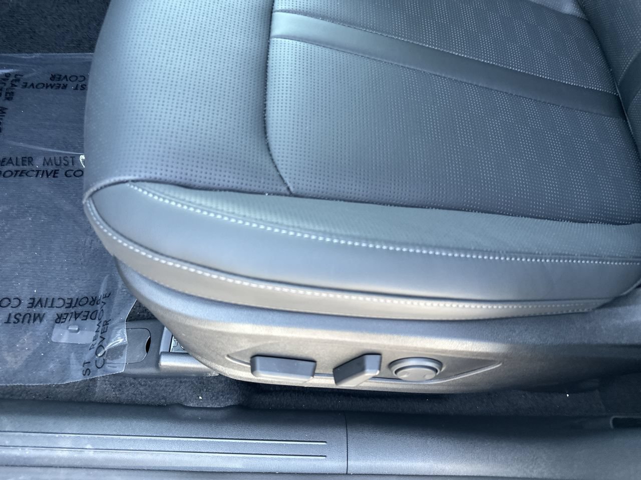 New 2026 Kia Sorento S w/ S Panoramic Sunroof Package AWD/4WD image 4