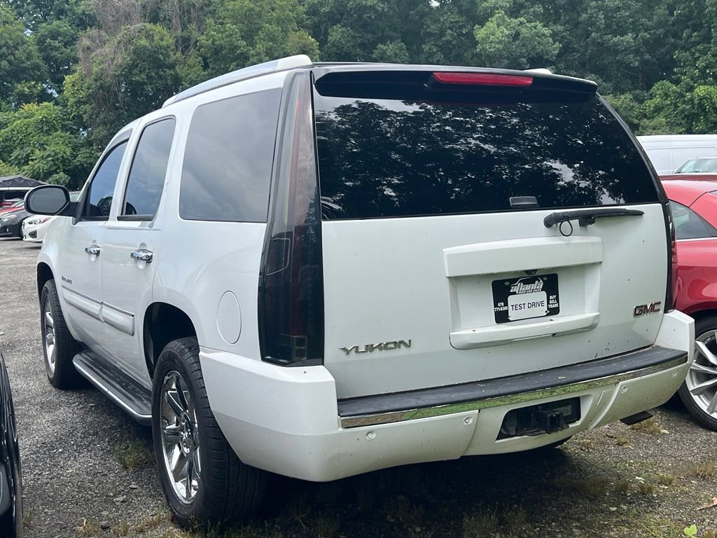 Used 2007 GMC Yukon Denali AWD/4WD image 4