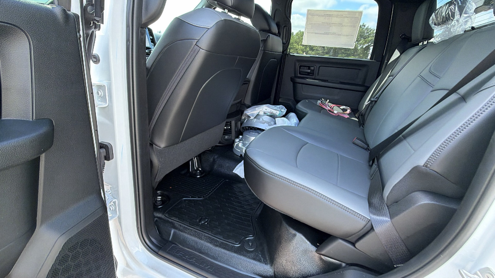 New 2026 RAM 5500 Tradesman w/ Chrome Appearance Group AWD/4WD image 19