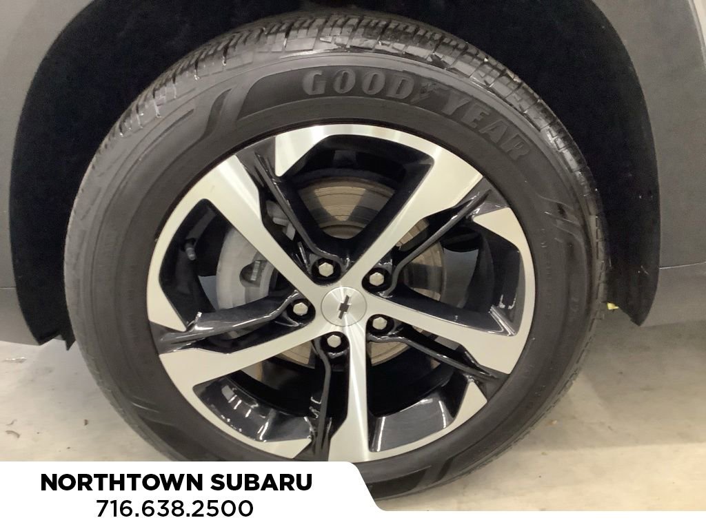 Used 2024 Chevrolet Trax RS FWD image 18