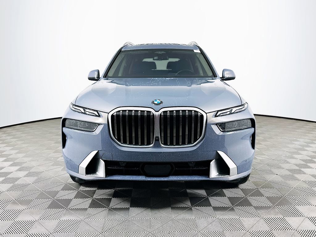 Used 2024 BMW X7 xDrive40i w/ Executive Package image 3