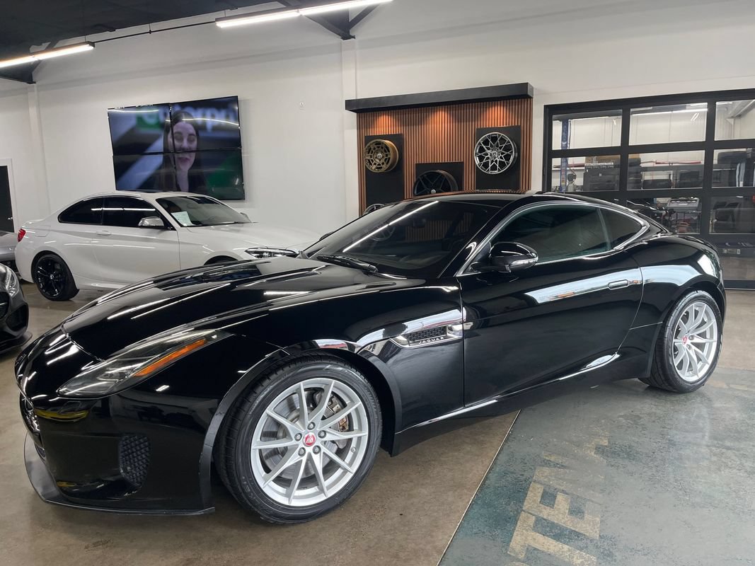 Used 2018 Jaguar F-TYPE Coupe RWD image 3