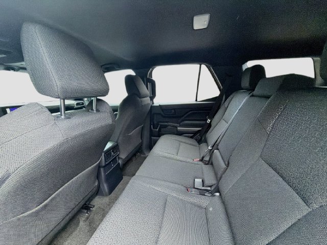 Used 2025 Toyota 4Runner SR5 AWD/4WD image 24
