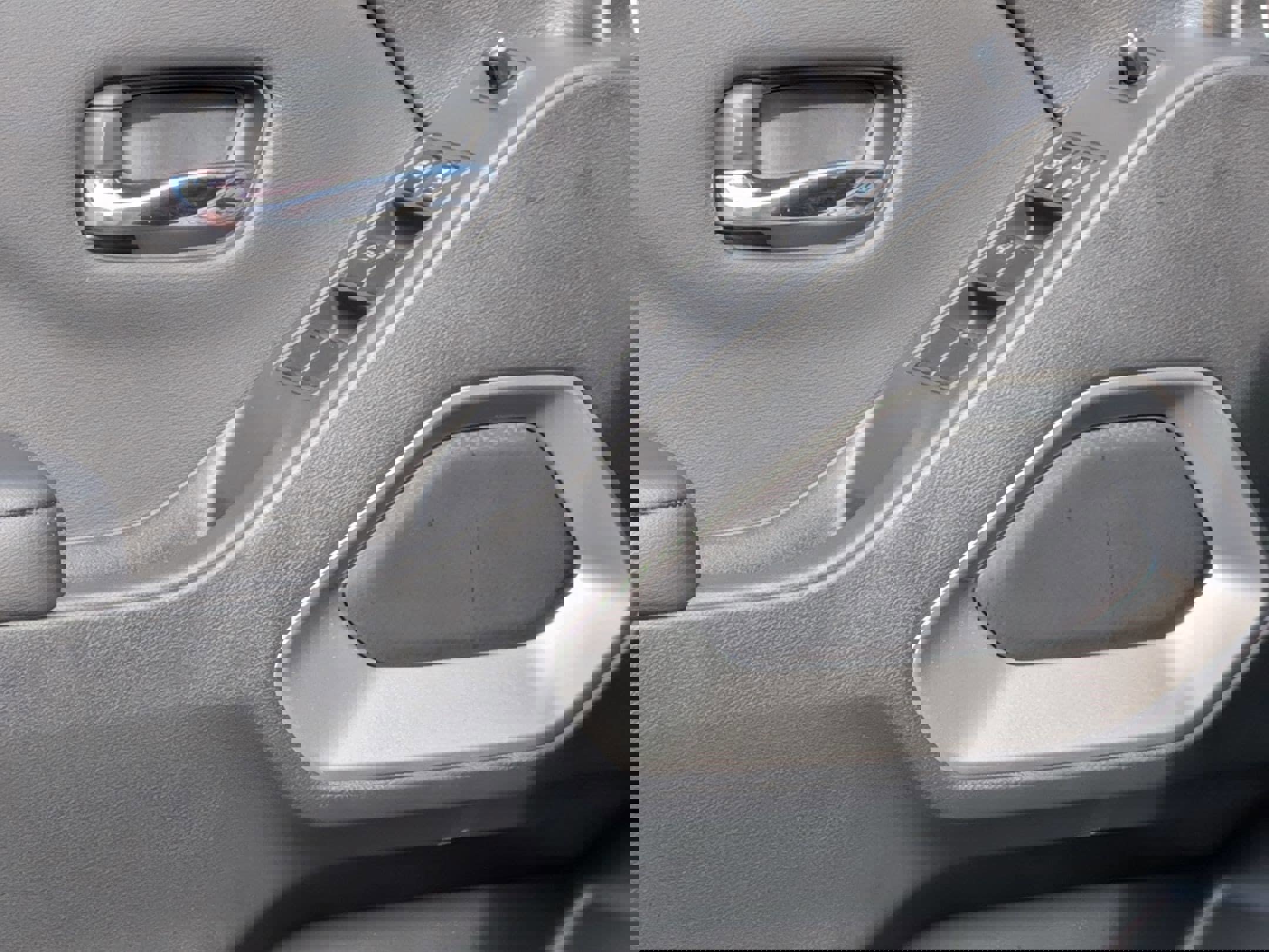 New 2025 Nissan Frontier SL AWD/4WD image 13