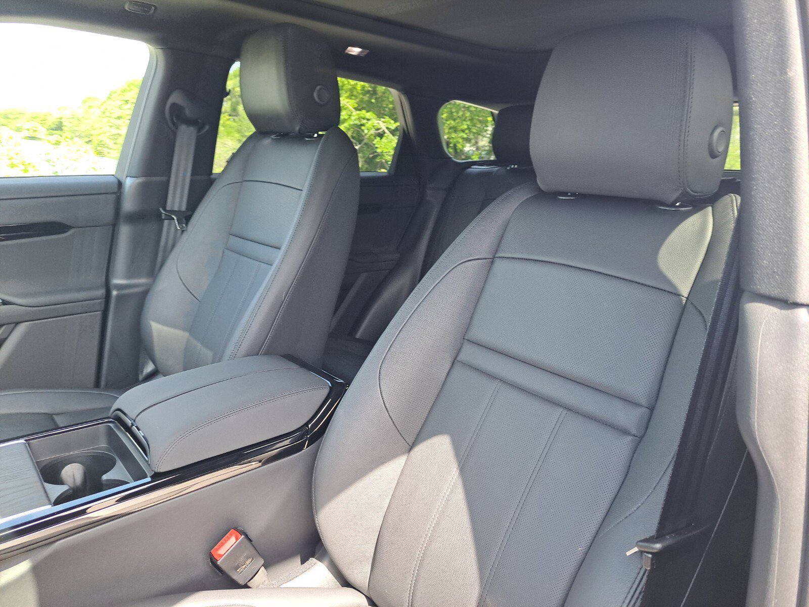 Certified 2024 Land Rover Range Rover Evoque Dynamic SE image 10