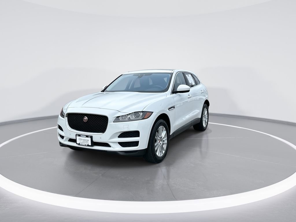 Used 2019 Jaguar F-PACE Prestige image 4