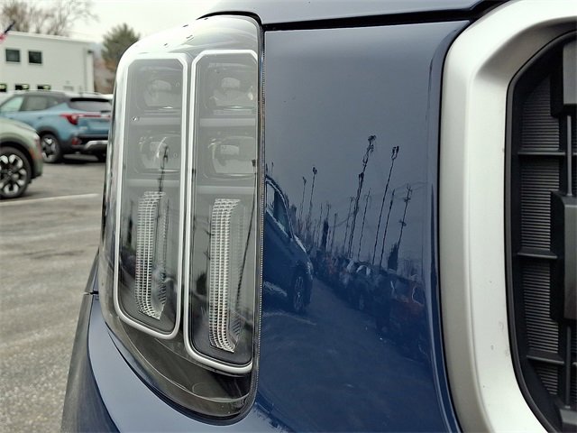 Certified 2024 Kia Telluride EX w/ EX Captain's Chair Package image 9