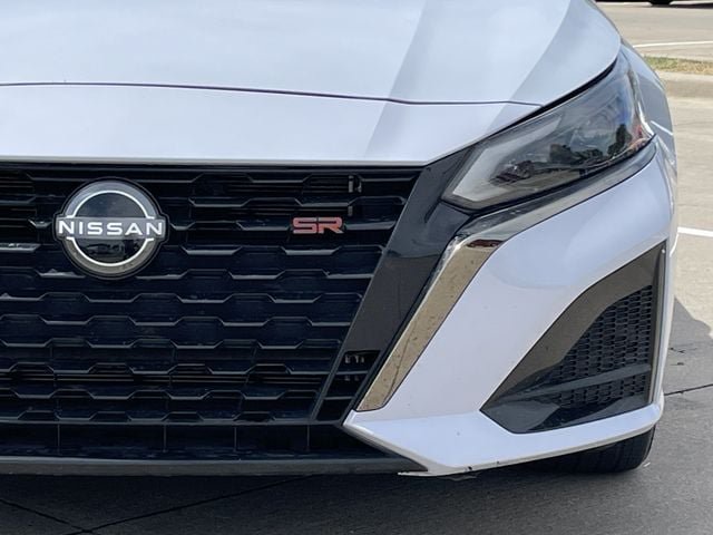 Used 2023 Nissan Altima 2.5 SR w/ SR Premium Package FWD image 8