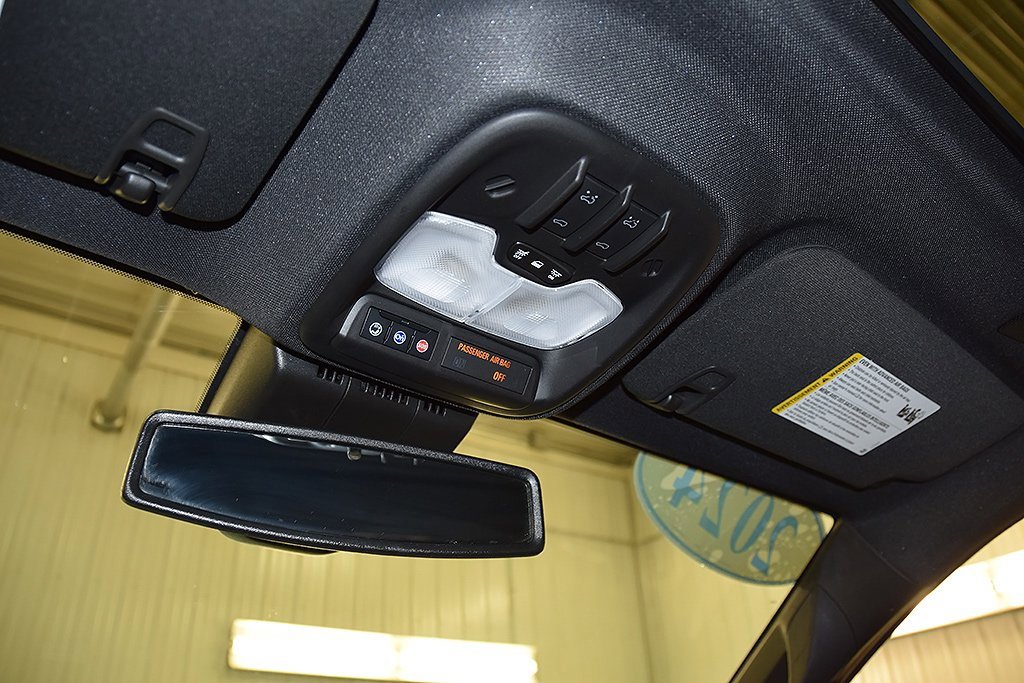 Used 2024 Chevrolet Colorado ZR2 w/ ZR2 Convenience Package III image 29