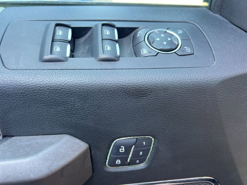 Used 2015 Ford F150 Platinum w/ Equipment Group 701A Luxury image 25