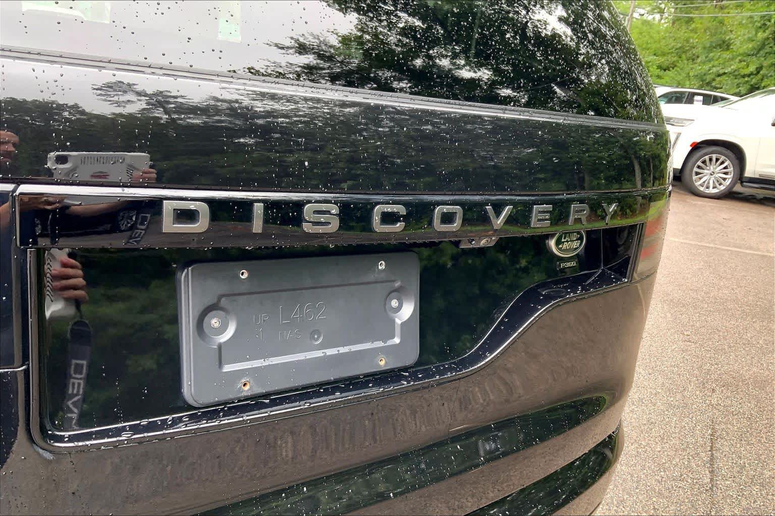 Used 2023 Land Rover Discovery HSE R-Dynamic AWD/4WD image 30