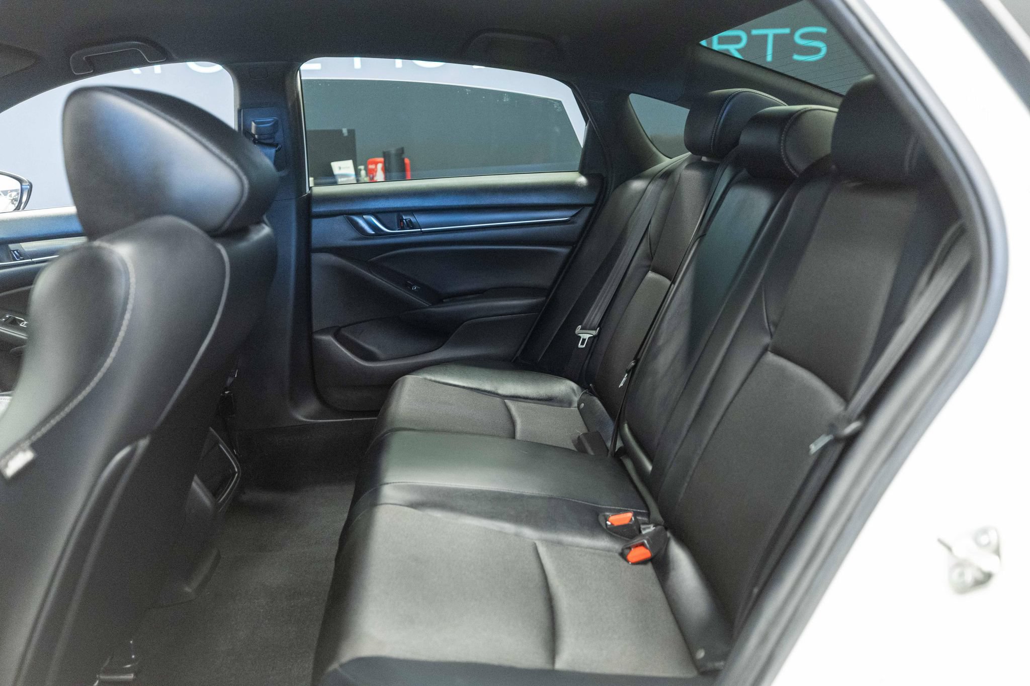 Used 2018 Honda Accord Sport image 12