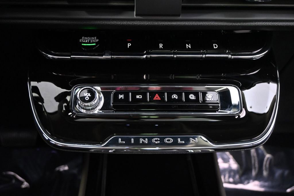 New 2026 Lincoln Corsair Reserve w/ Jet Appearance Package AWD/4WD image 32